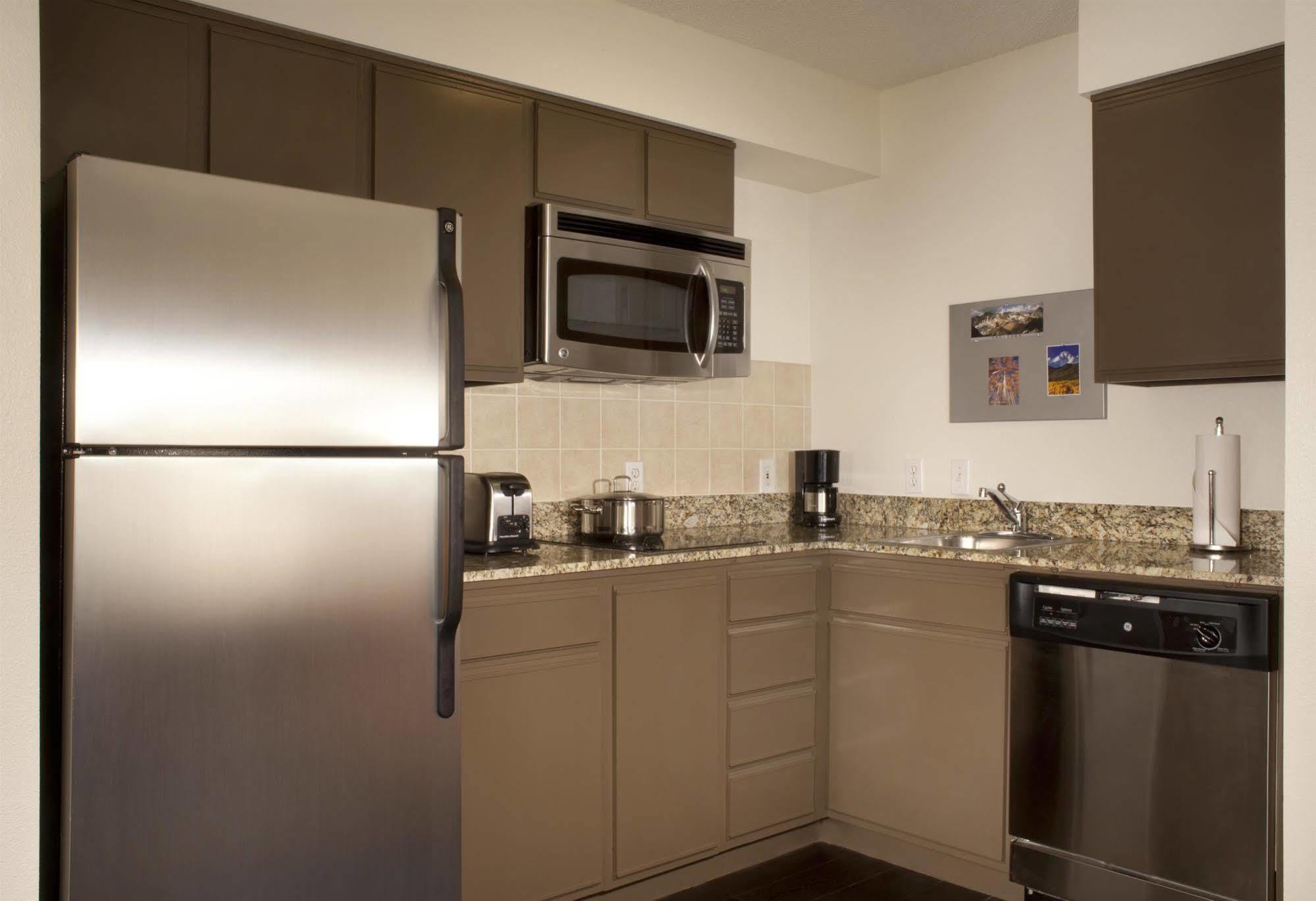 Hyatt House - University Village Colorado Springs Extérieur photo