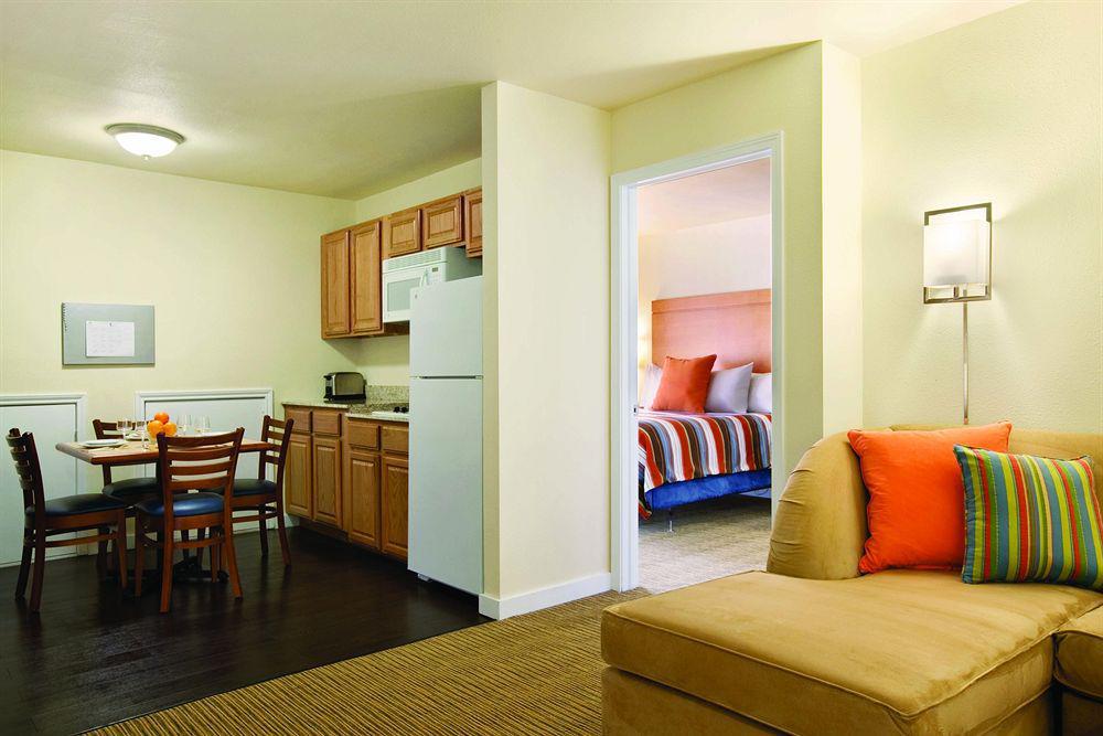 Hyatt House - University Village Colorado Springs Extérieur photo
